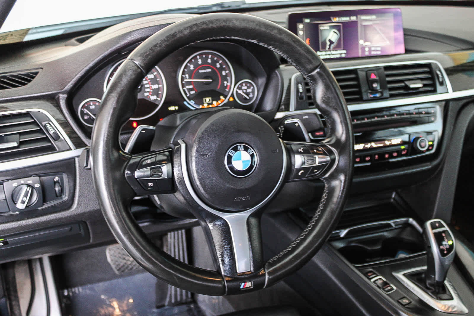 Used 2018 BMW 440i Convertible image 18