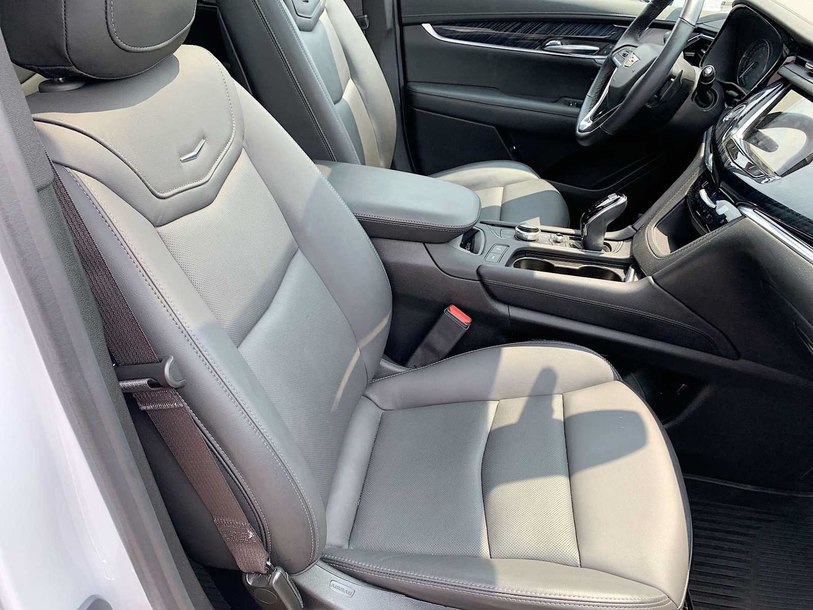 Certified 2024 Cadillac XT6 Premium Luxury w/ Technology Package AWD/4WD image 29
