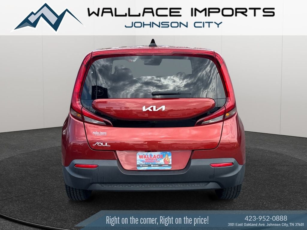 Used 2022 Kia Soul LX w/ Technology Package FWD image 4
