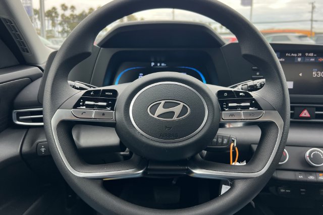 New 2026 Hyundai Elantra SE FWD image 20