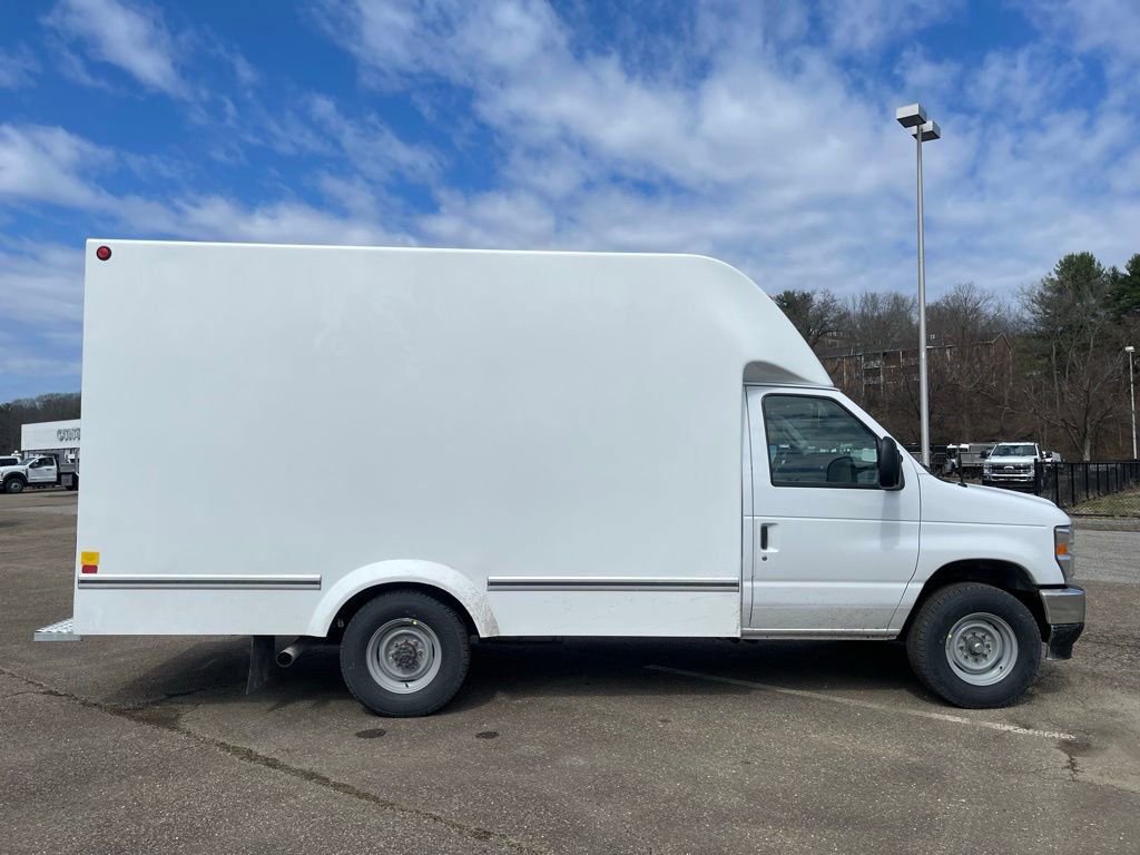 New 2027 Ford E-350 and Econoline 350 Super Duty w/ Power Equipment Group image 7