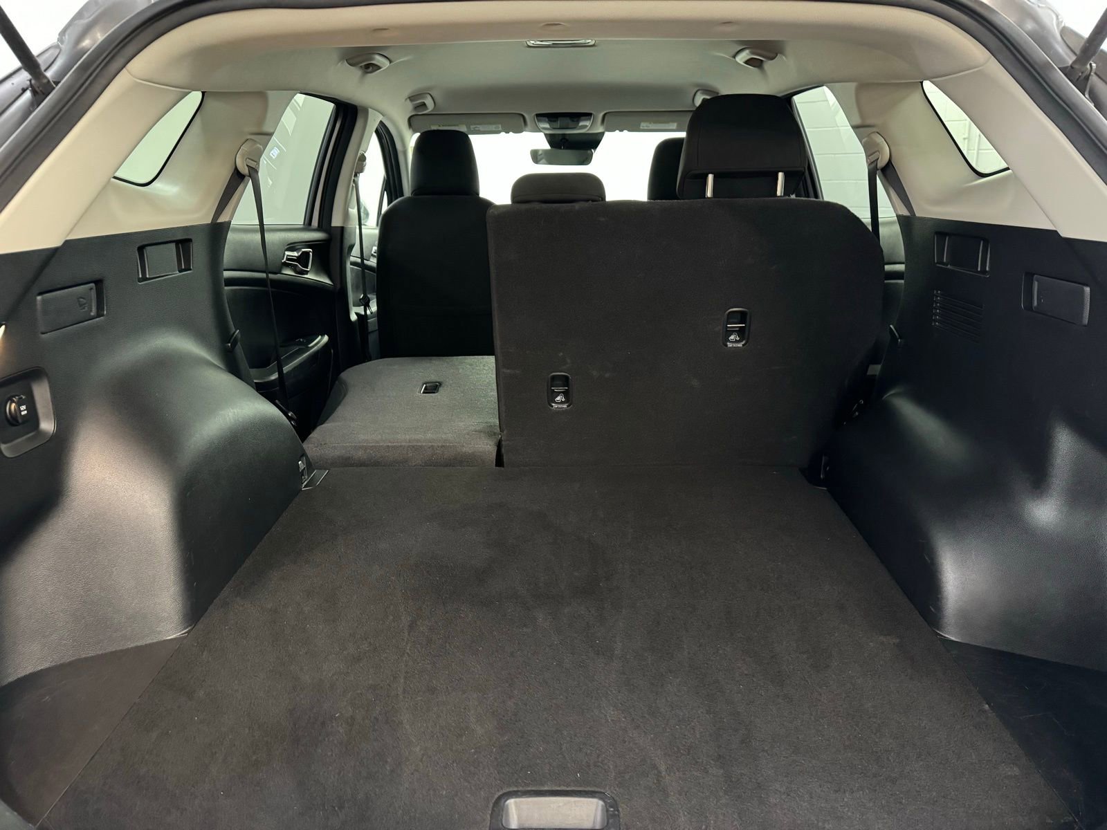 Used 2024 Kia Sportage LX image 30