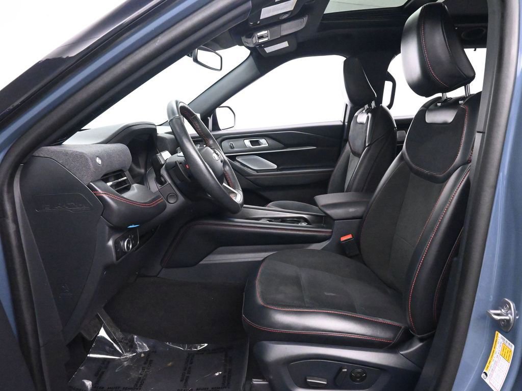 Used 2025 Ford Explorer ST image 11