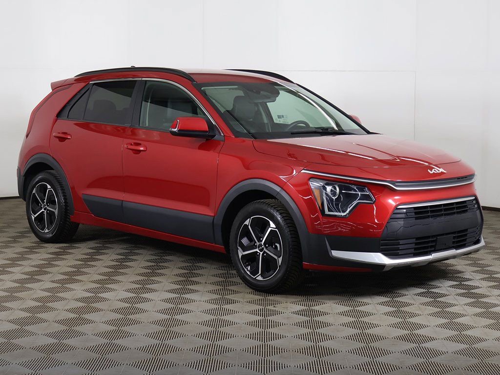 Used 2023 Kia Niro EX image 2