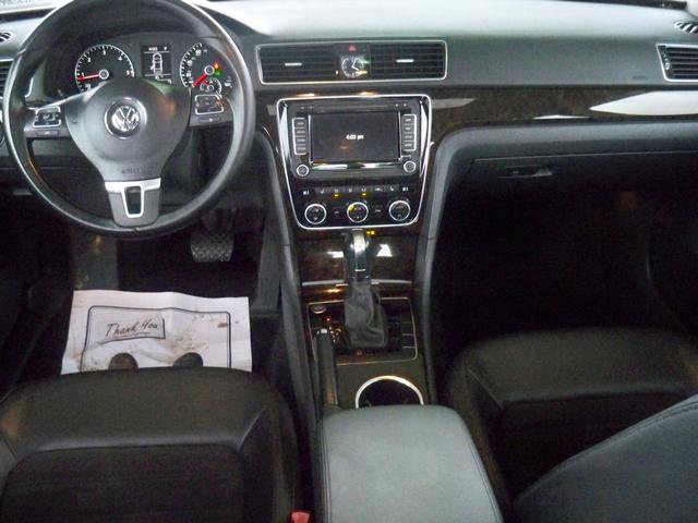 Used 2014 Volkswagen Passat TDI SEL Premium image 6