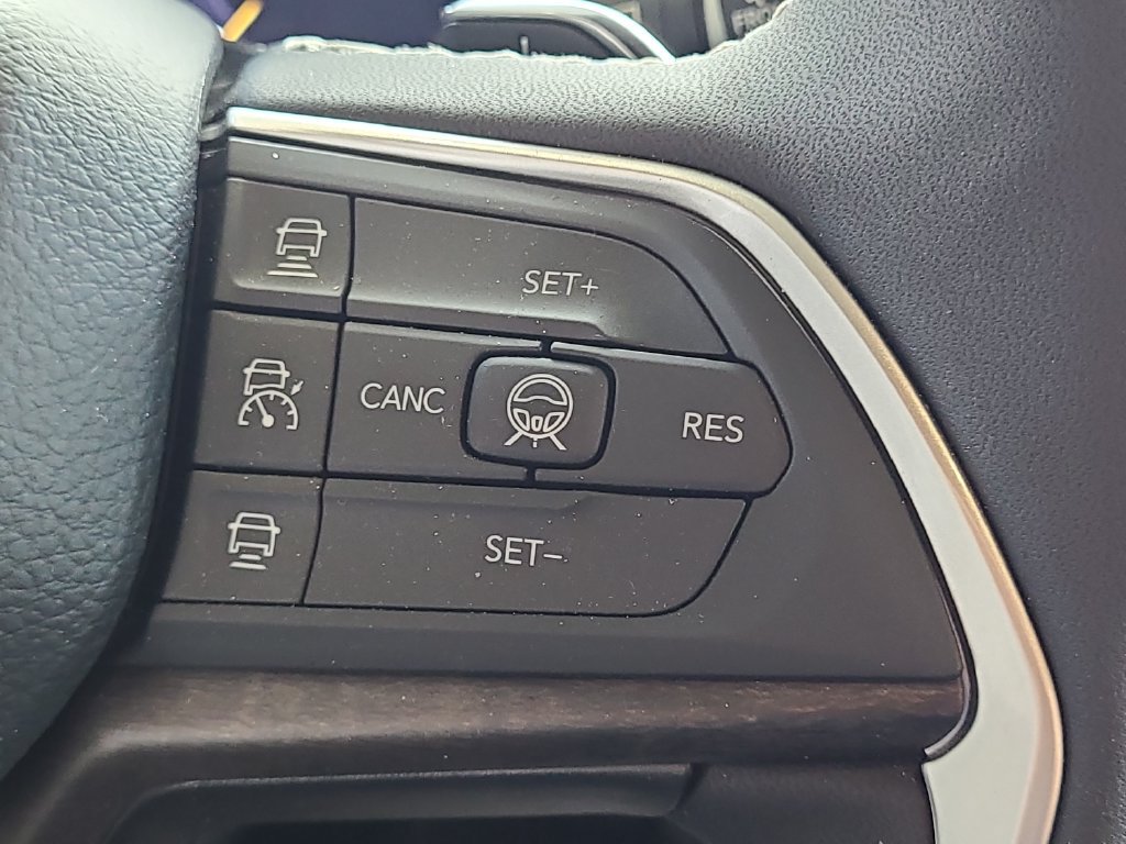 Used 2026 Jeep Grand Cherokee Altitude RWD image 20