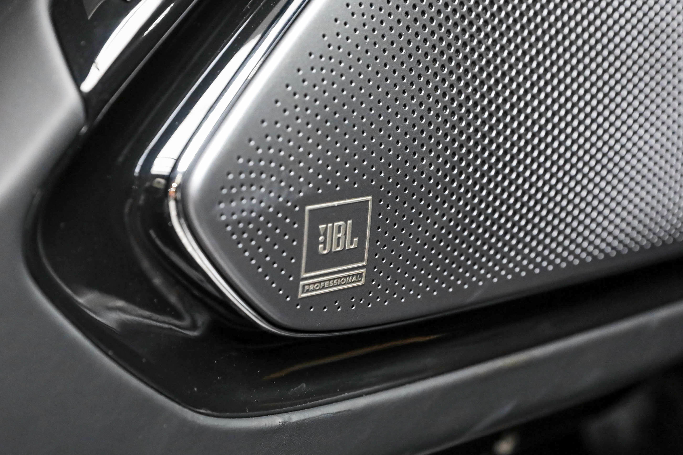 Certified 2022 Ferrari Roma image 31