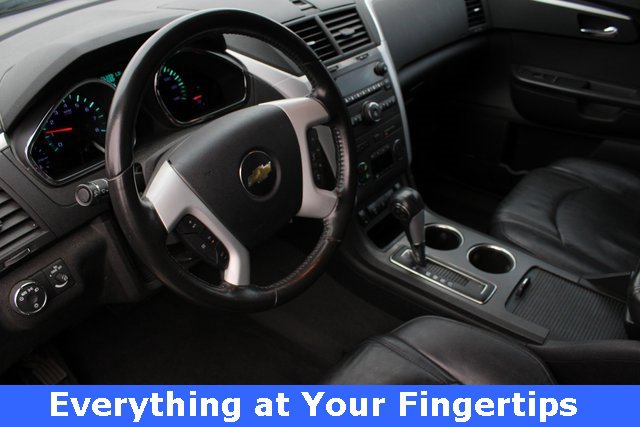 Used 2012 Chevrolet Traverse LT image 2