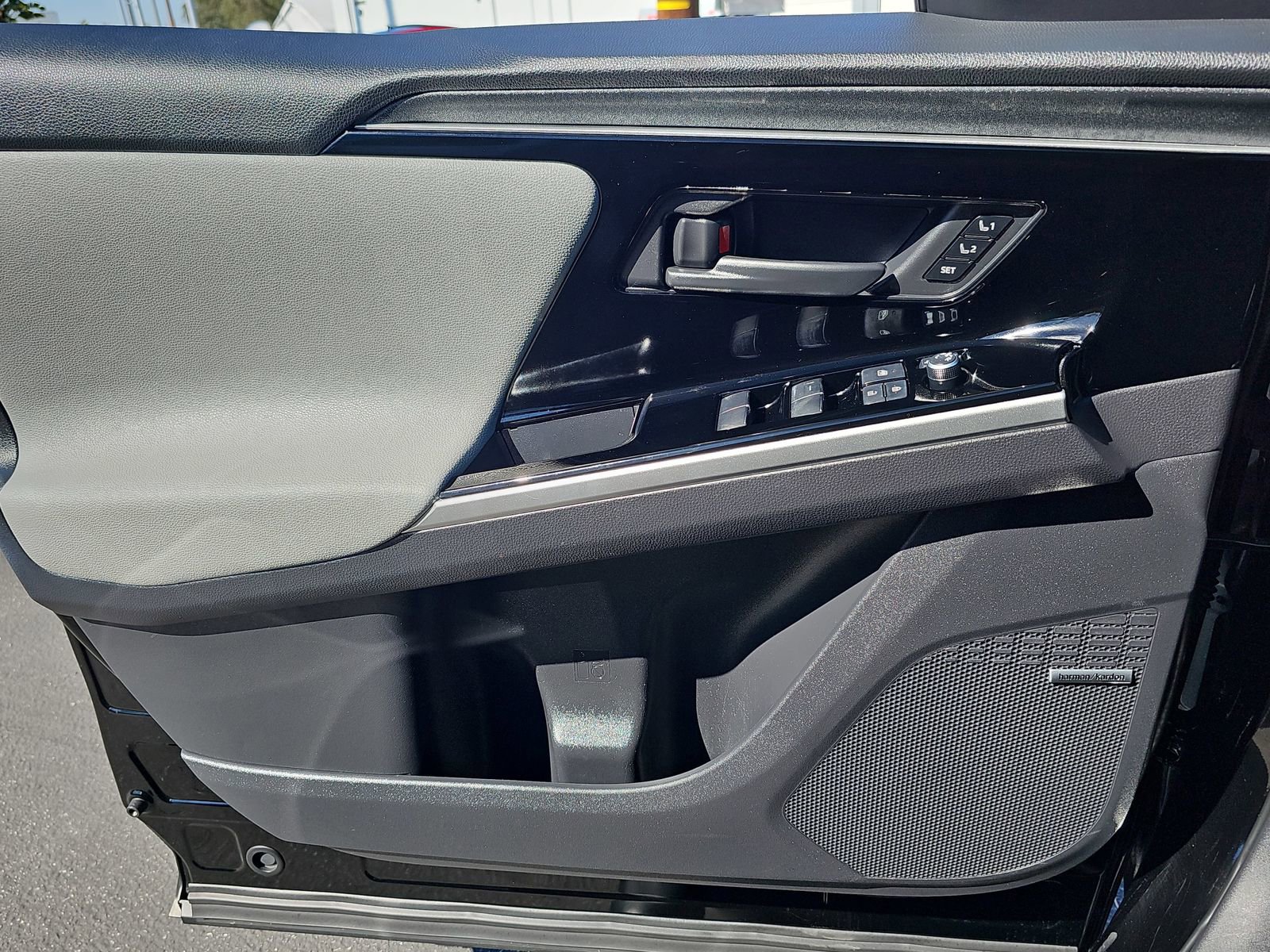 Used 2024 Subaru Solterra Touring w/ Touring Package image 26