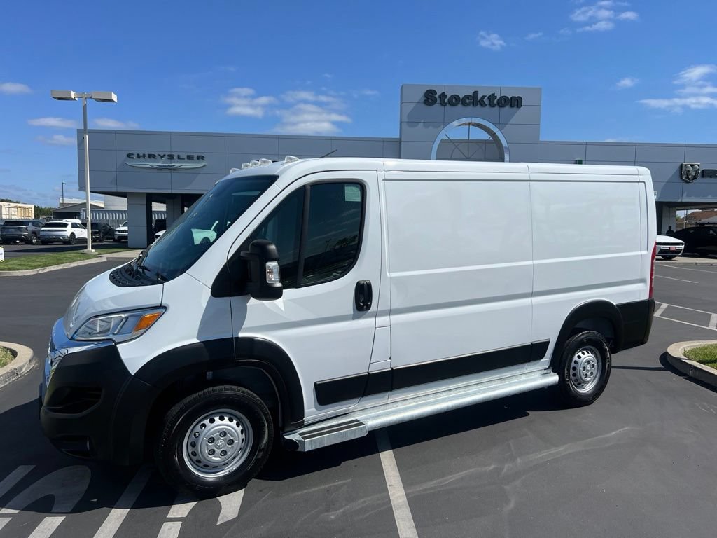 Used 2025 RAM ProMaster 2500 w/ U-Haul Equipment Group FWD image 3