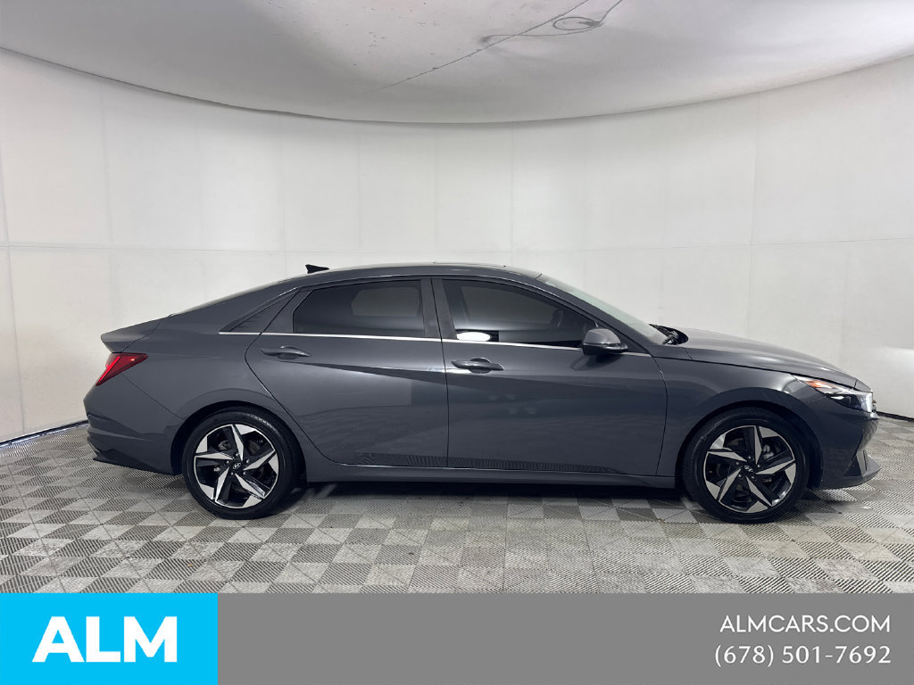 Used 2023 Hyundai Elantra Limited FWD image 4