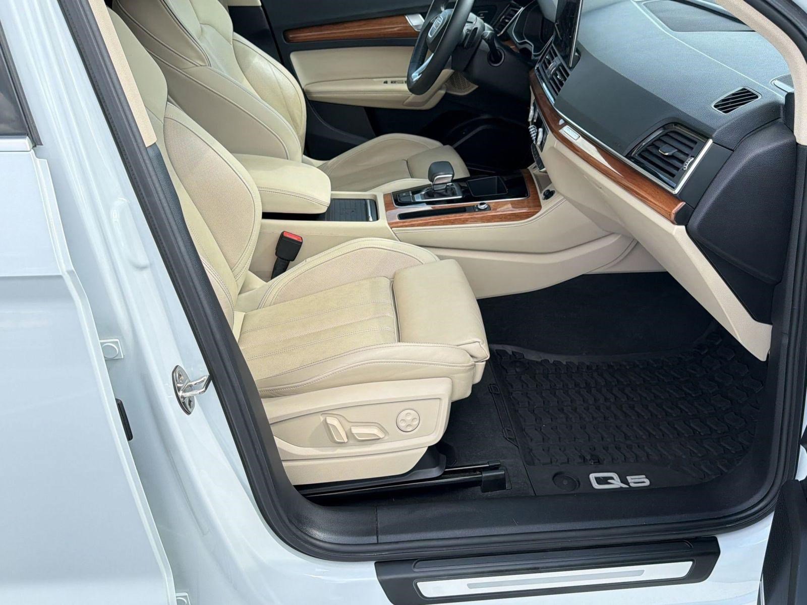 Used 2021 Audi Q5 Prestige w/ Prestige Package AWD/4WD image 29