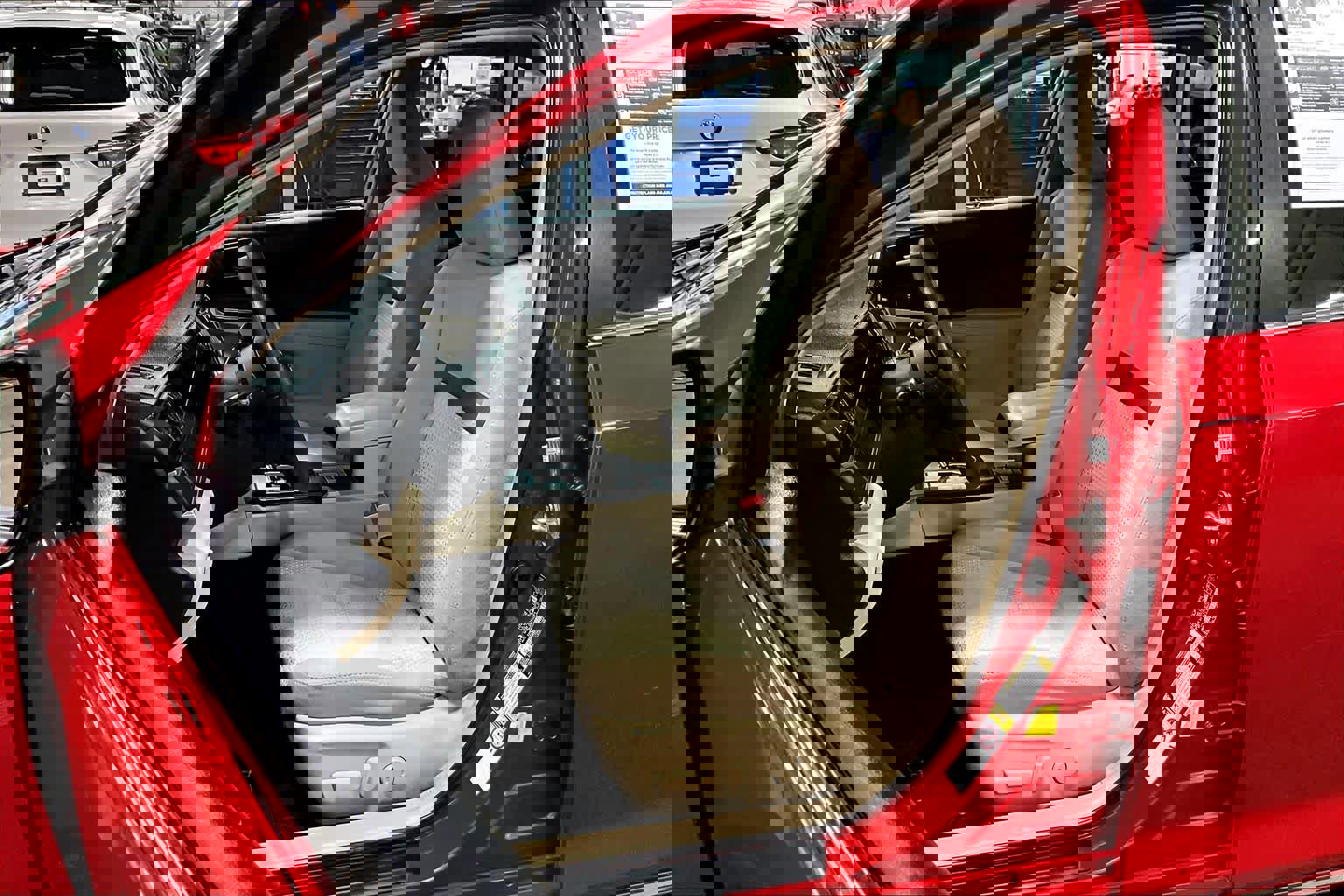 Used 2013 Toyota Camry LE image 8