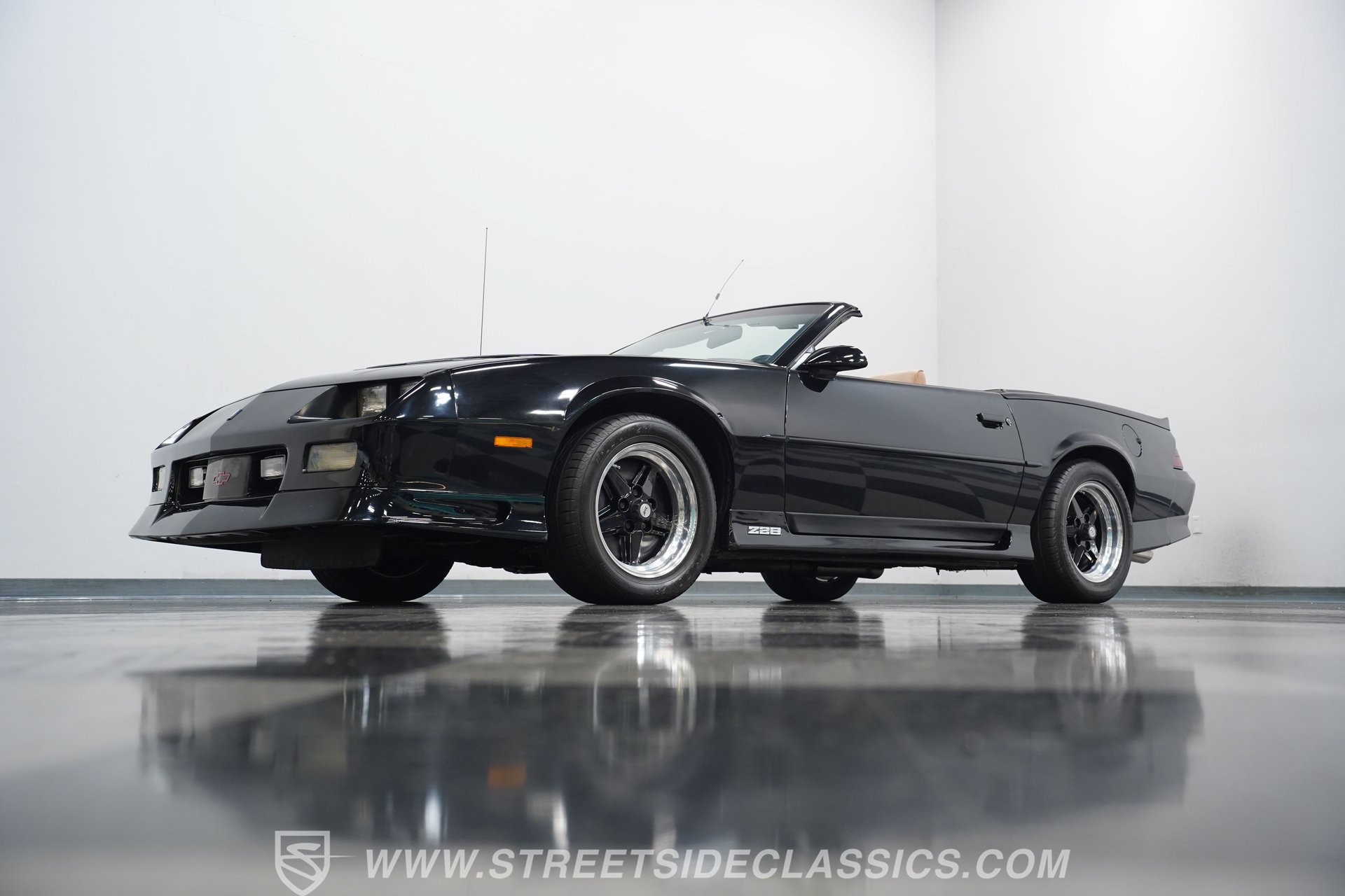 Used 1991 Chevrolet Camaro Z28 RWD image 22
