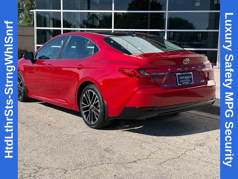 Used 2025 Toyota Camry XLE FWD image 5