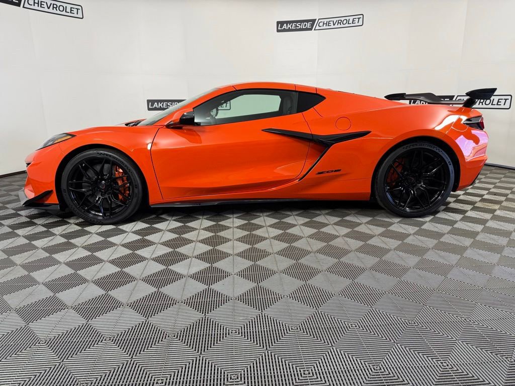 New 2026 Chevrolet Corvette Z06 w/ Z07 Performance Package image 3