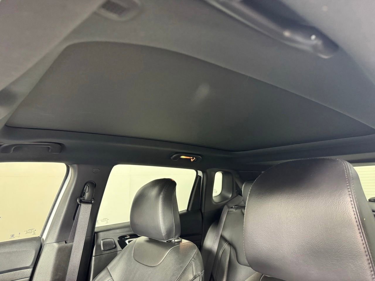 Used 2023 Jeep Compass High Altitude AWD/4WD image 34