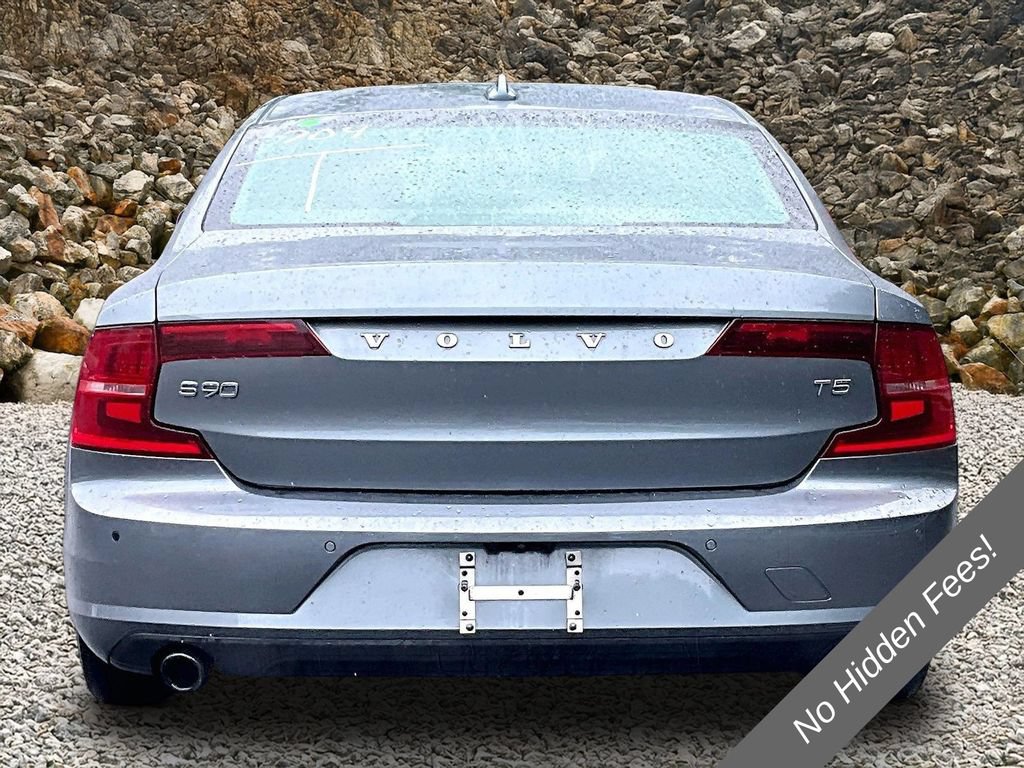 Used 2019 Volvo S90 T5 Momentum FWD image 4