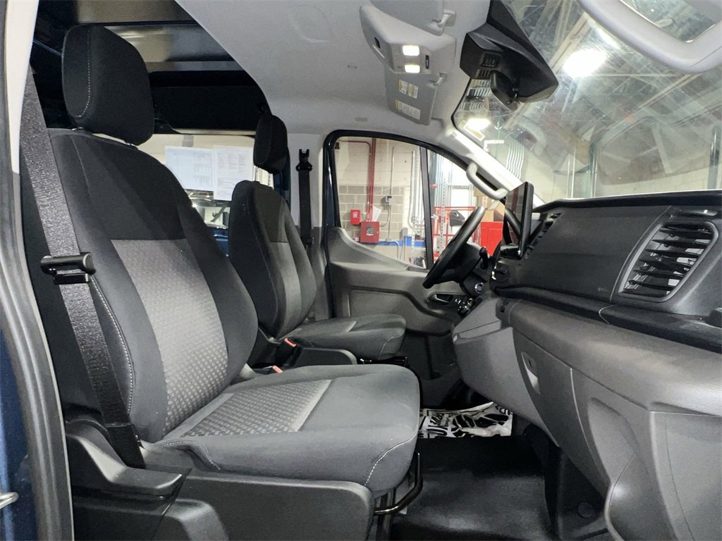 Used 2024 Ford E-Transit Base image 28