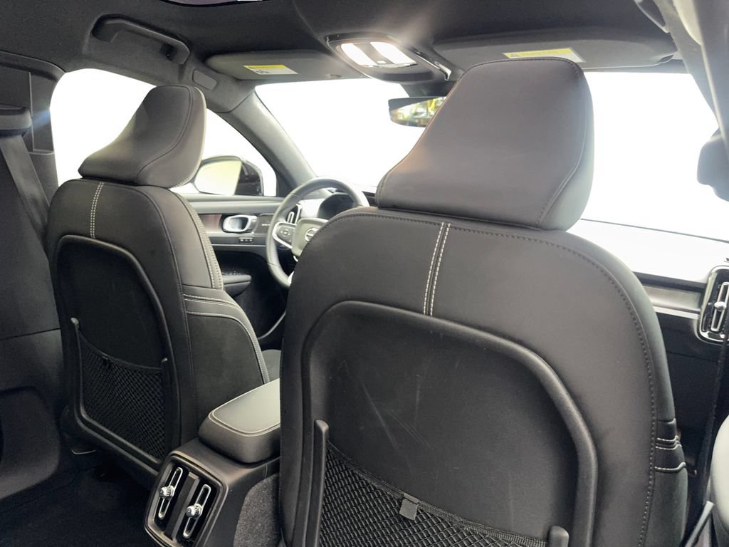 Used 2023 Volvo C40 P8 Recharge Ultimate AWD/4WD image 41