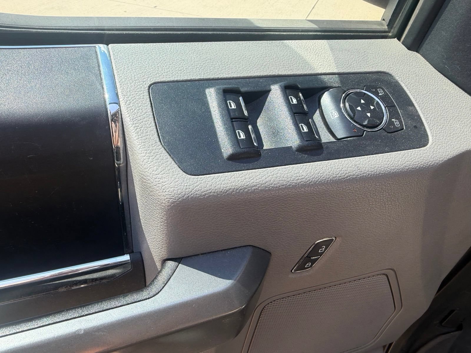 Used 2016 Ford F150 XLT w/ Equipment Group 301A Mid AWD/4WD image 23