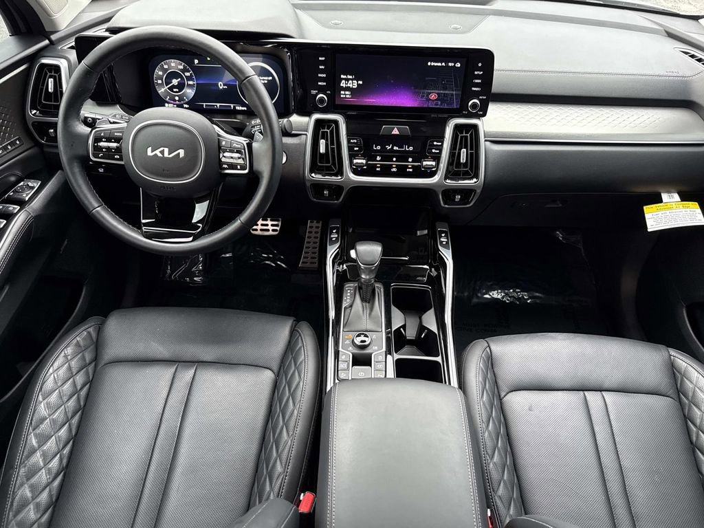 Used 2023 Kia Sorento SX image 16