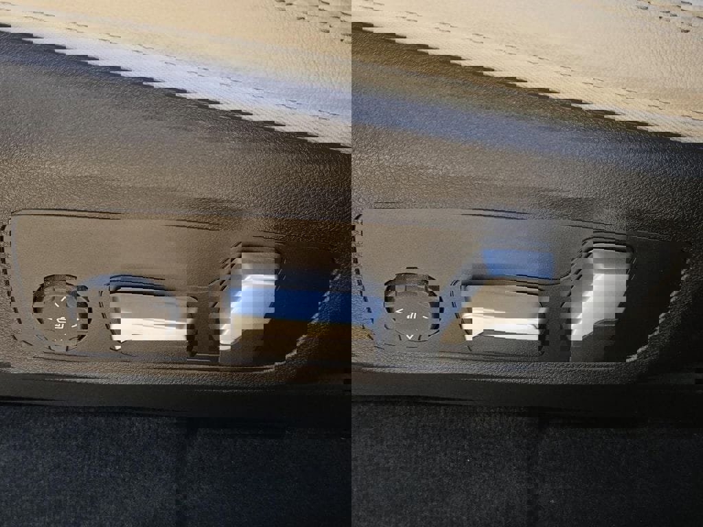 Used 2023 BMW X3 sDrive30i w/ Premium Package image 27