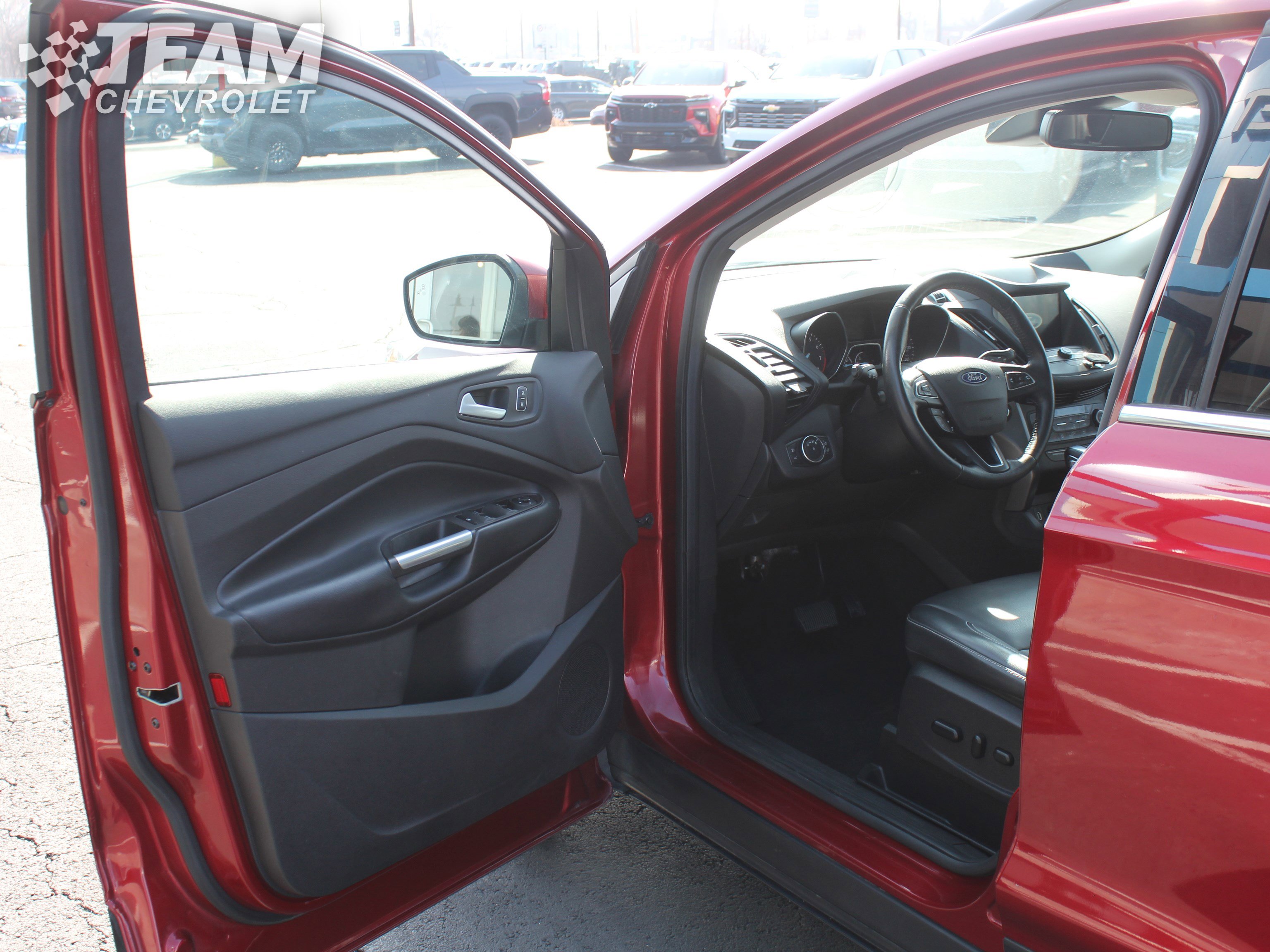 Used 2019 Ford Escape SEL image 10