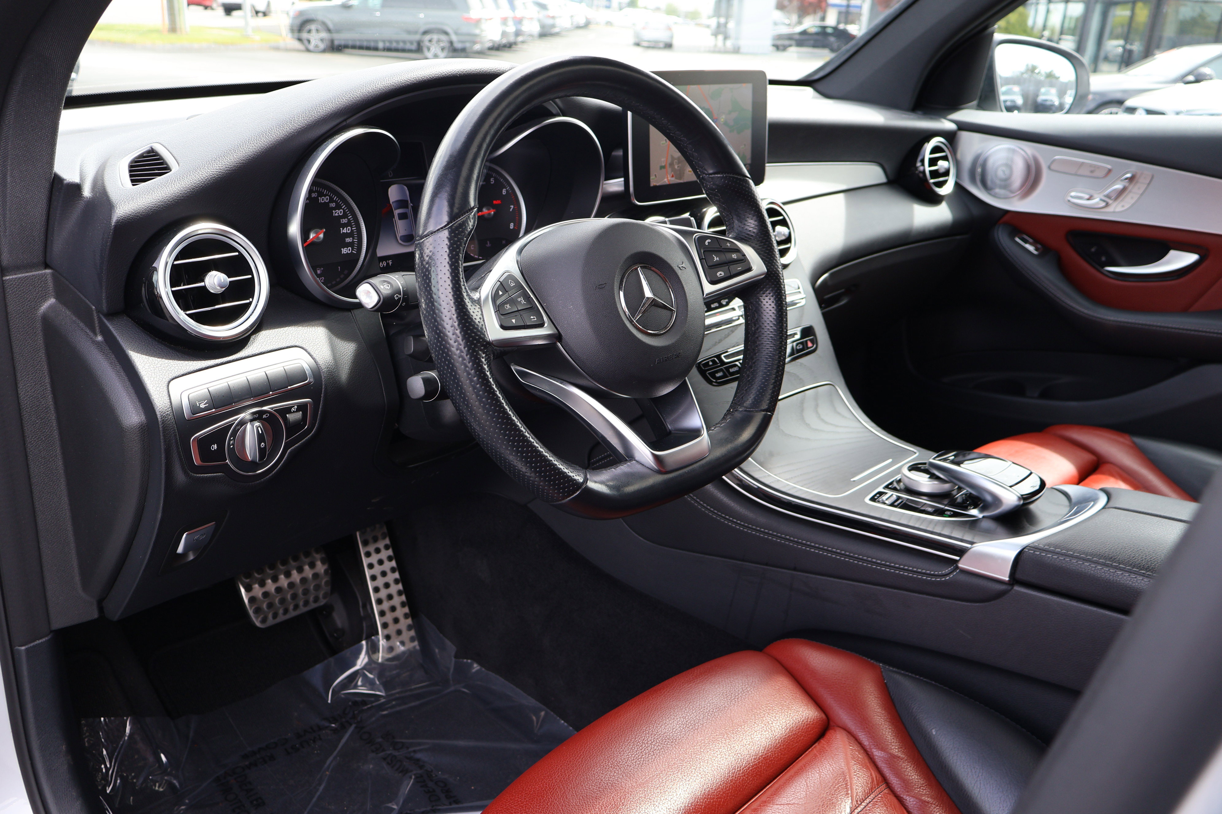 Used 2019 Mercedes-Benz GLC 300 4MATIC Coupe image 12