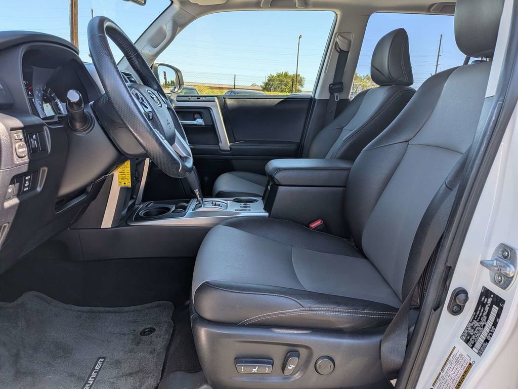 Used 2017 Toyota 4Runner SR5 Premium RWD image 20