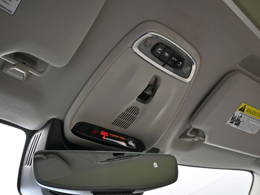 Used 2020 Volvo XC90 T5 Momentum w/ Protection Package Premier image 21