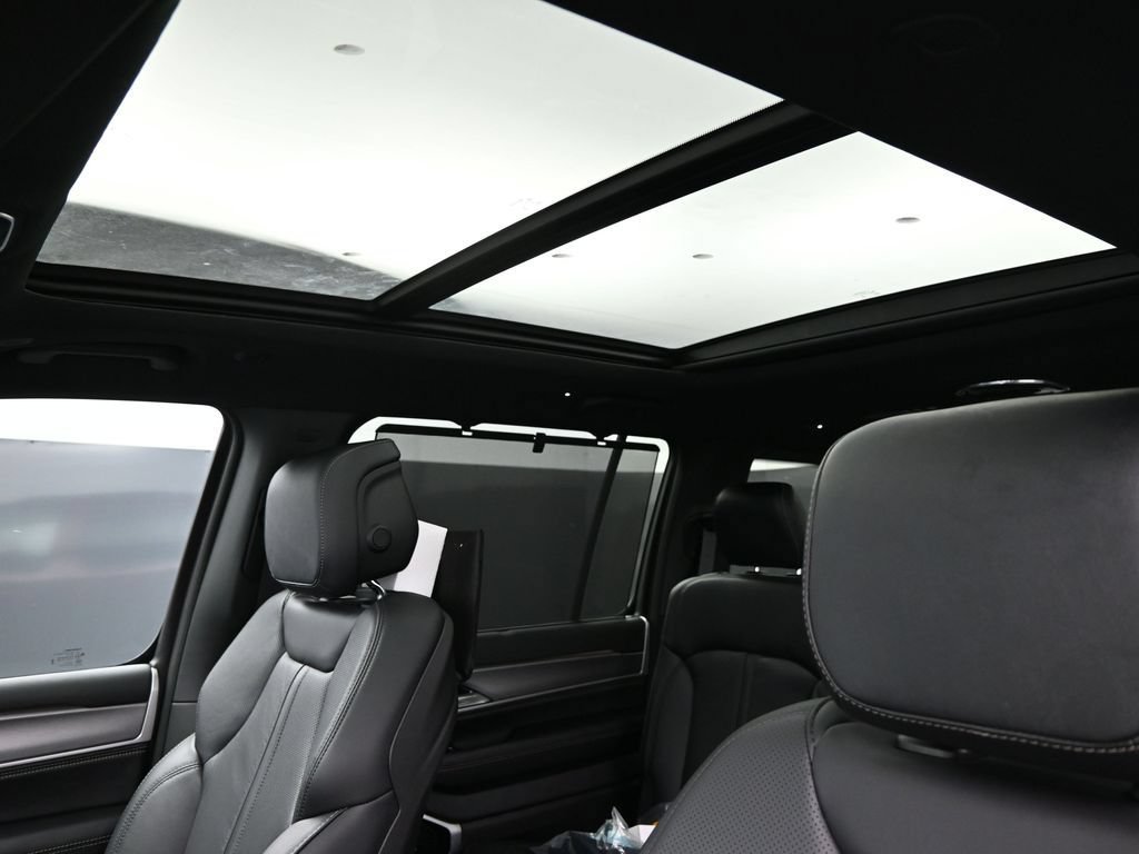New 2026 Jeep Grand Wagoneer Limited AWD/4WD image 23