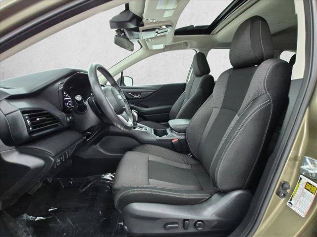 Used 2024 Subaru Outback Premium AWD/4WD image 17