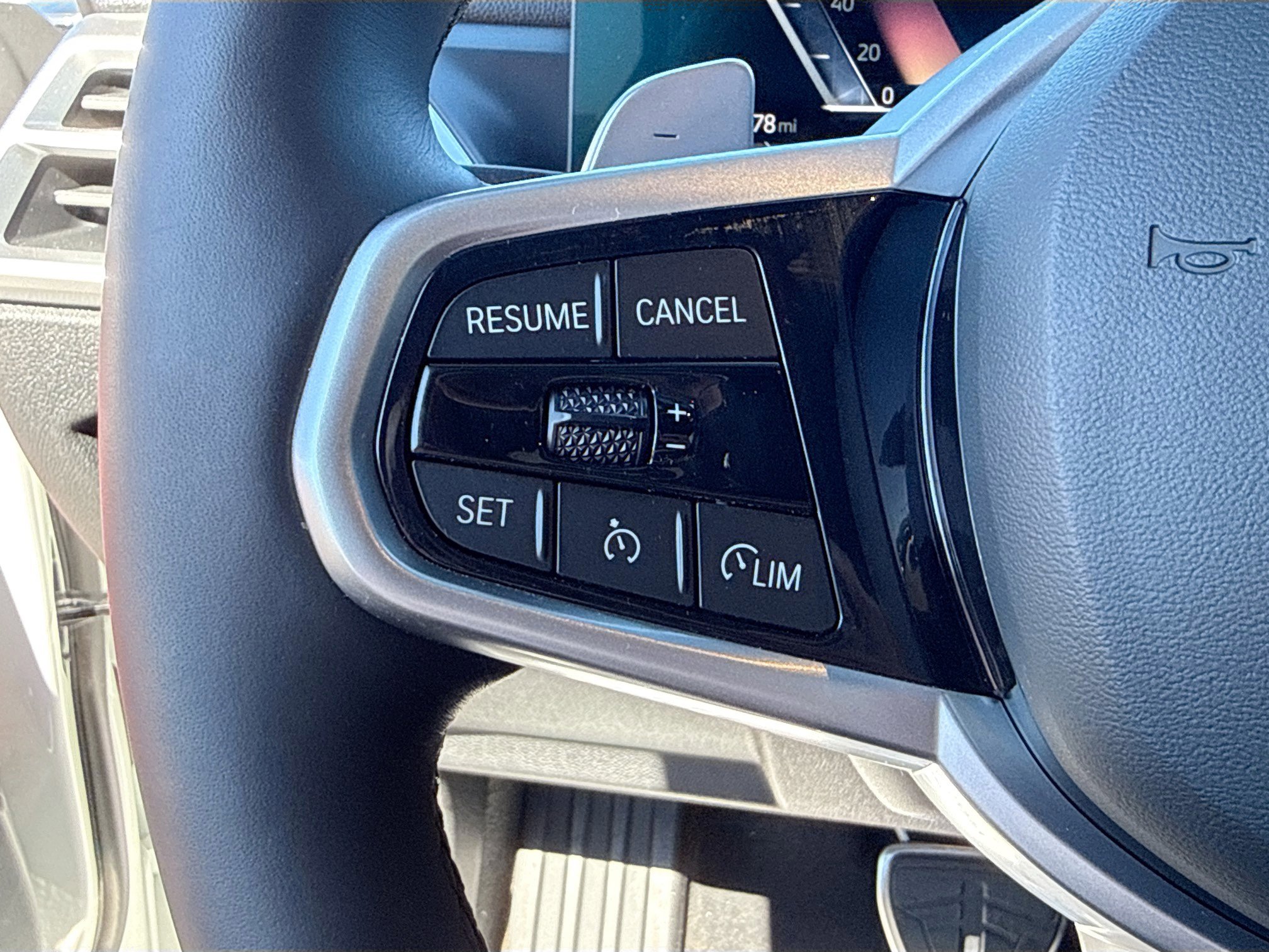 Used 2026 BMW 430i Coupe w/ M Sport Package image 38