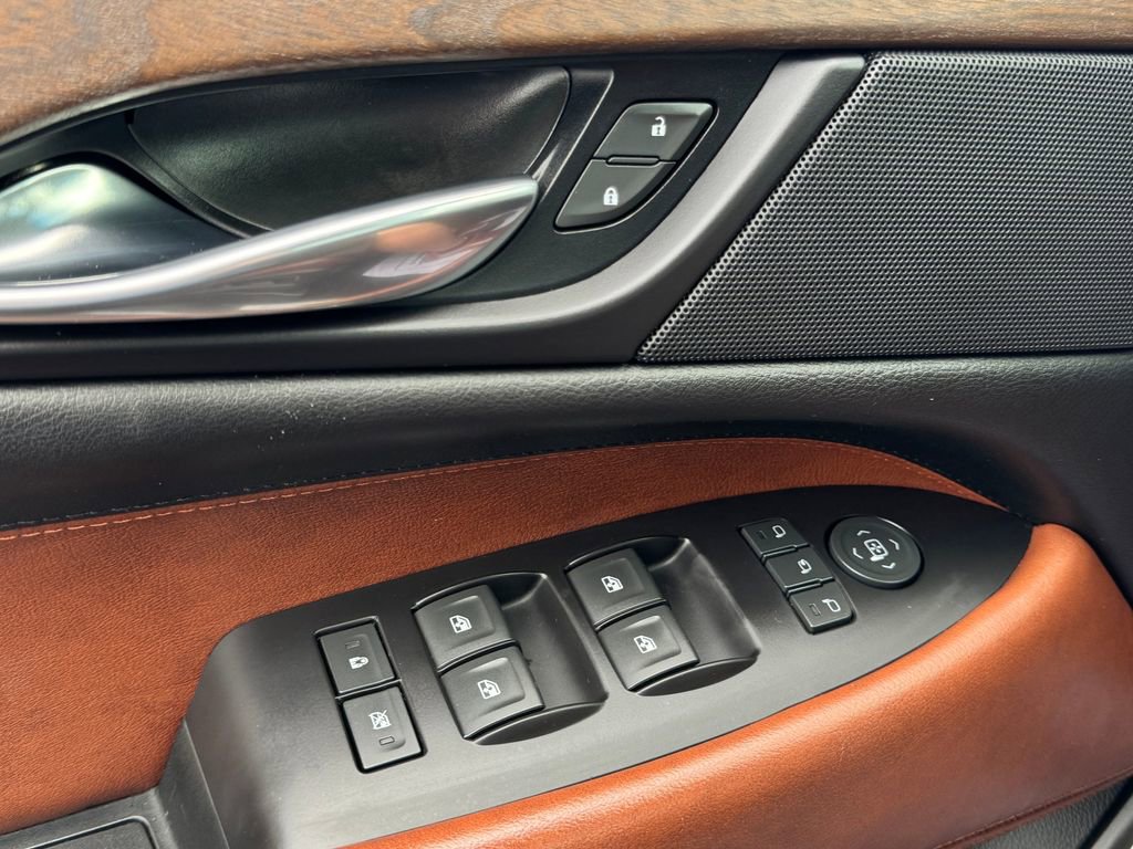 Used 2019 Cadillac Escalade Luxury AWD/4WD image 34