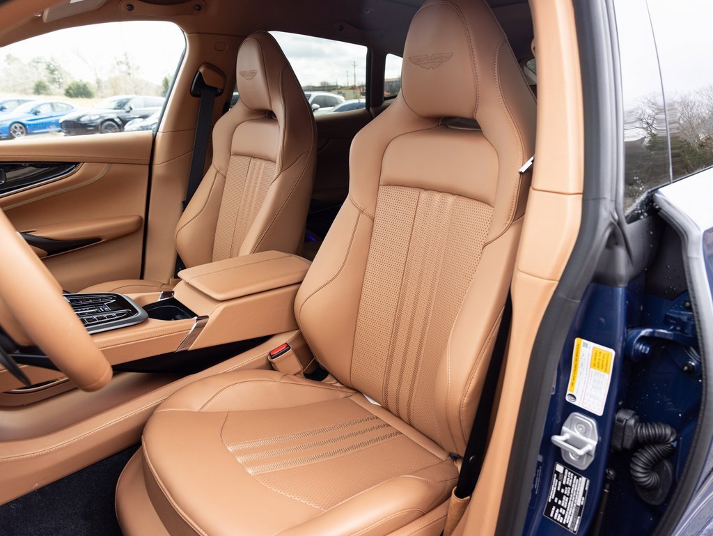 New 2025 Aston Martin DBX 707 image 3