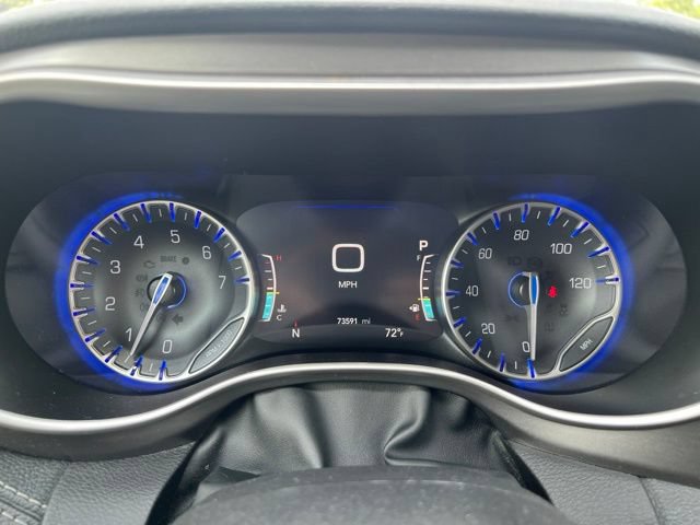 Used 2023 Chrysler Pacifica Touring-L AWD/4WD image 26