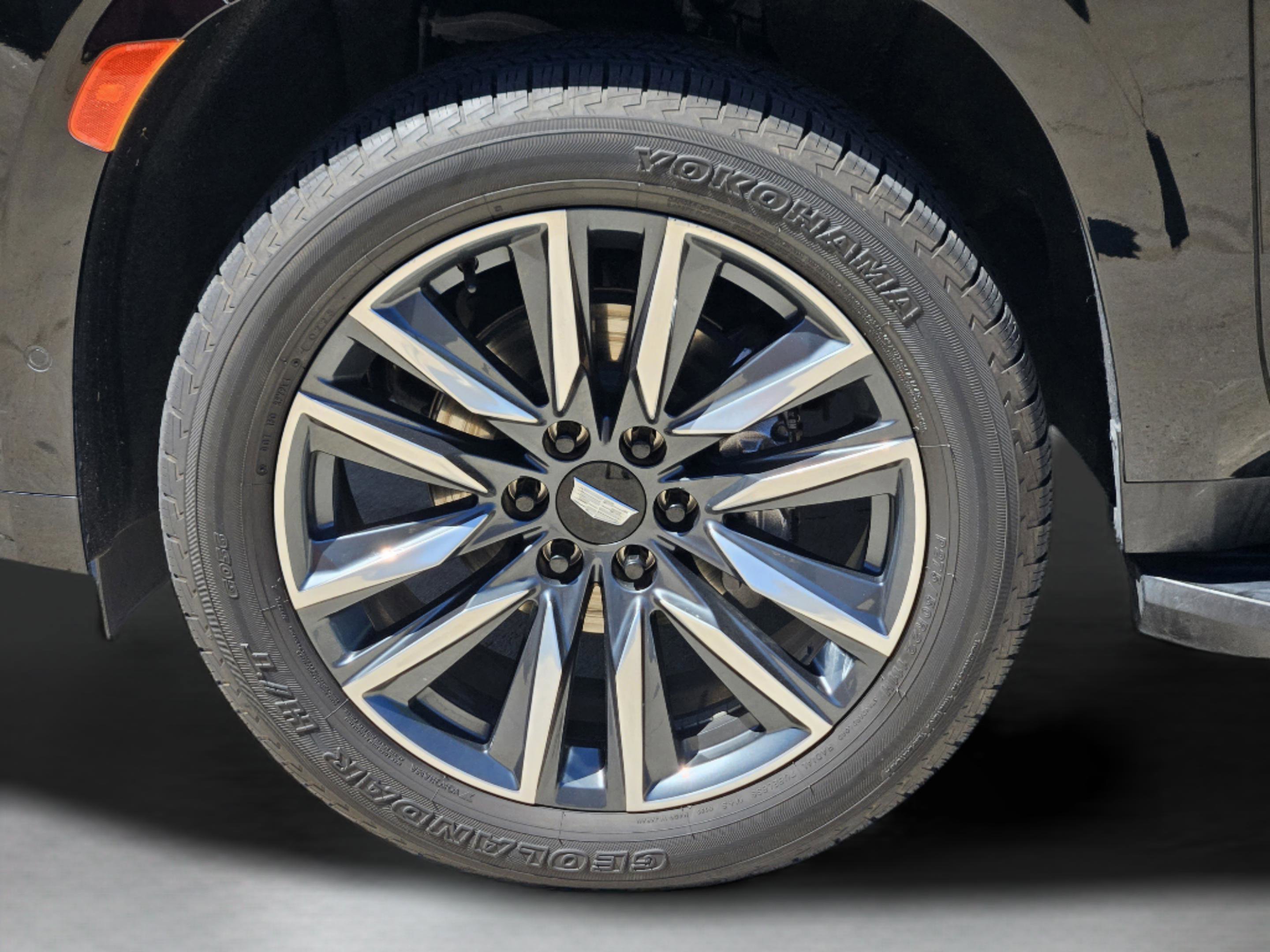 Used 2021 Cadillac Escalade Premium Luxury image 32