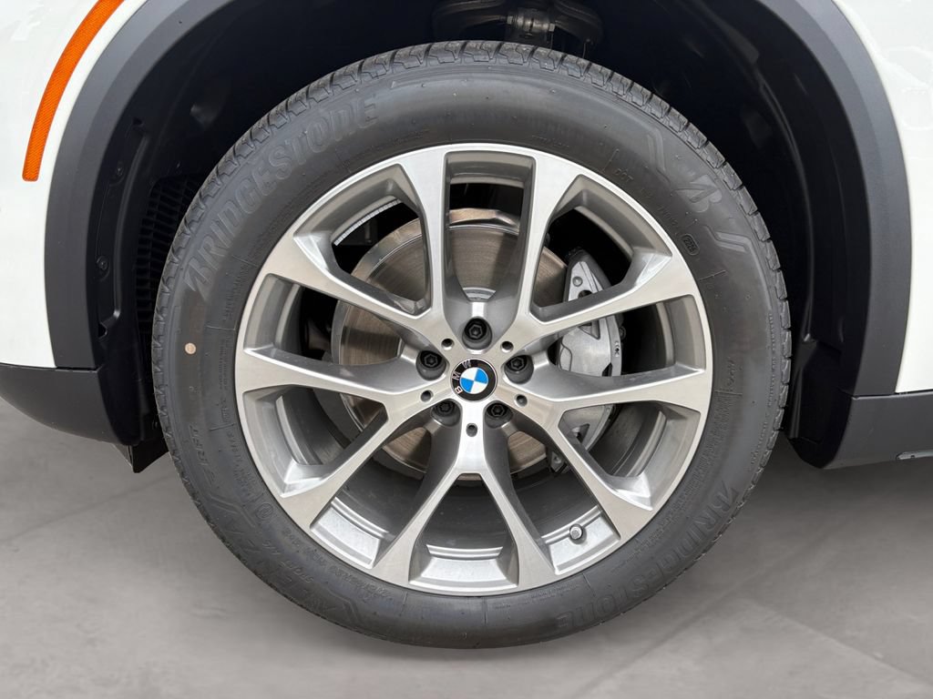 New 2026 BMW X5 xDrive40i w/ Premium Package AWD/4WD image 14