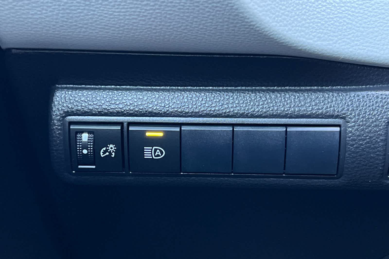 Used 2021 Toyota Corolla SE FWD image 27