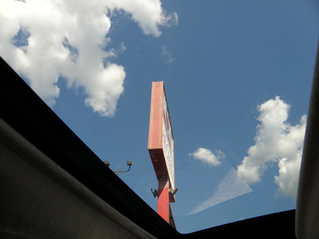 Used 2009 Pontiac Vibe GT image 12