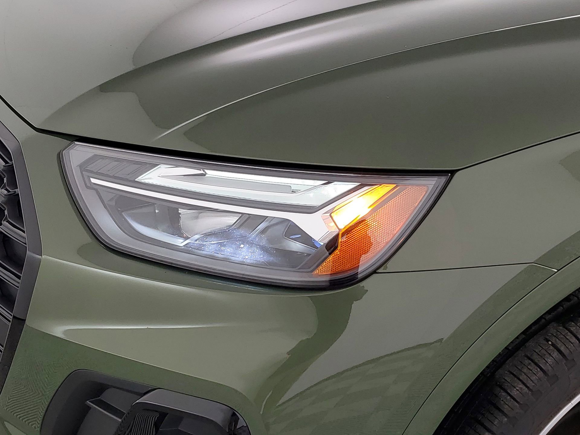 Certified 2025 Audi Q5 2.0T Premium w/ Convenience Plus Package image 16