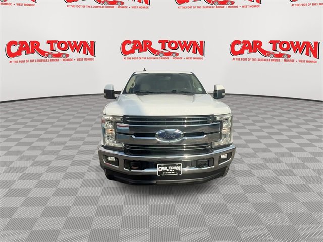 Used 2019 Ford F250 Lariat w/ Lariat Value Package image 3