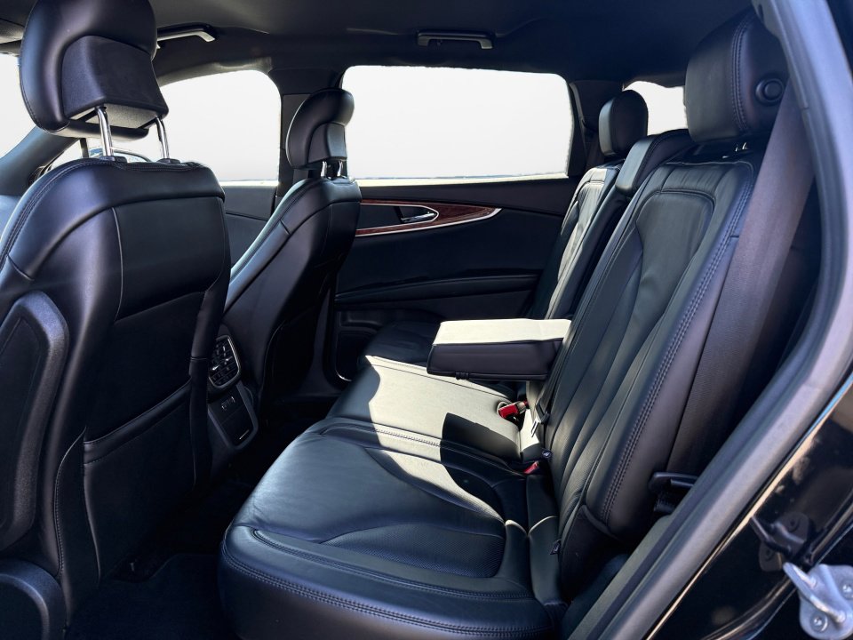 Used 2016 Lincoln MKX Select w/ Select Plus Package image 16