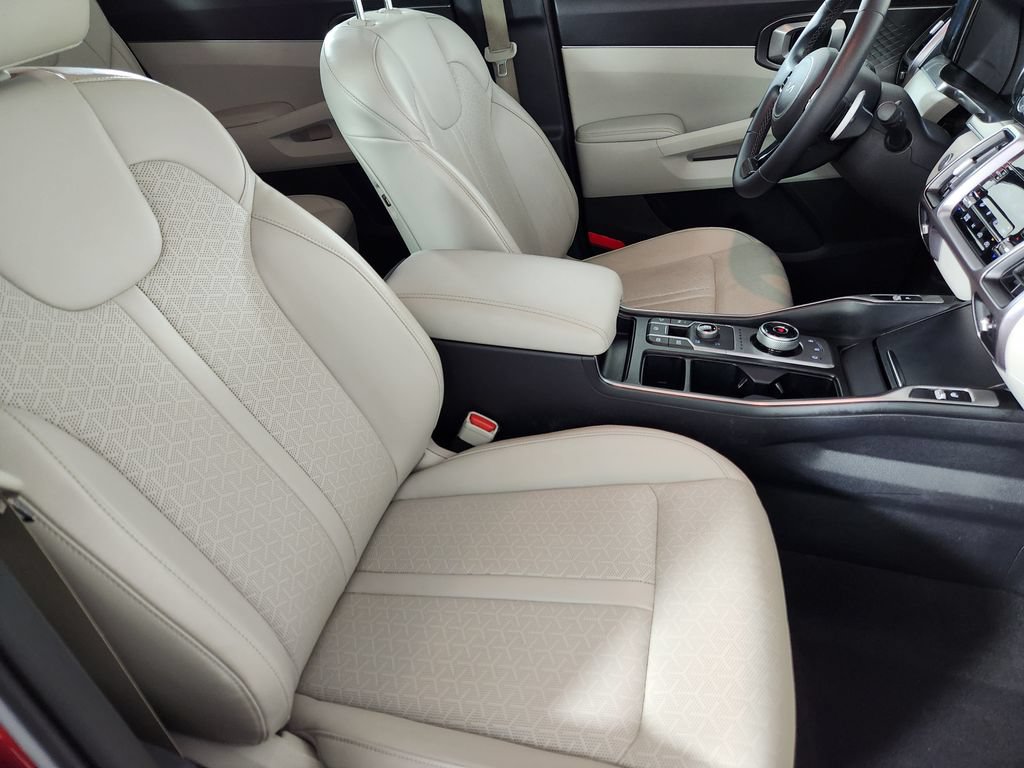 Used 2023 Kia Sorento EX AWD/4WD image 27