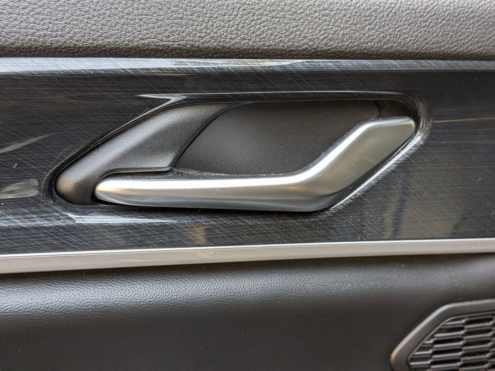 Used 2023 Jeep Grand Cherokee Trailhawk image 27