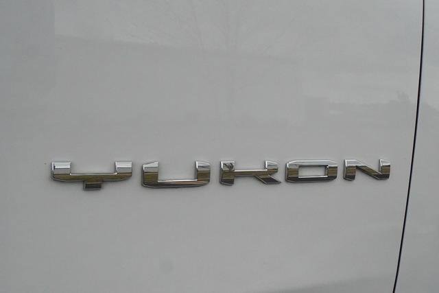 Used 2024 GMC Yukon SLT w/ SLT Premium Package image 47