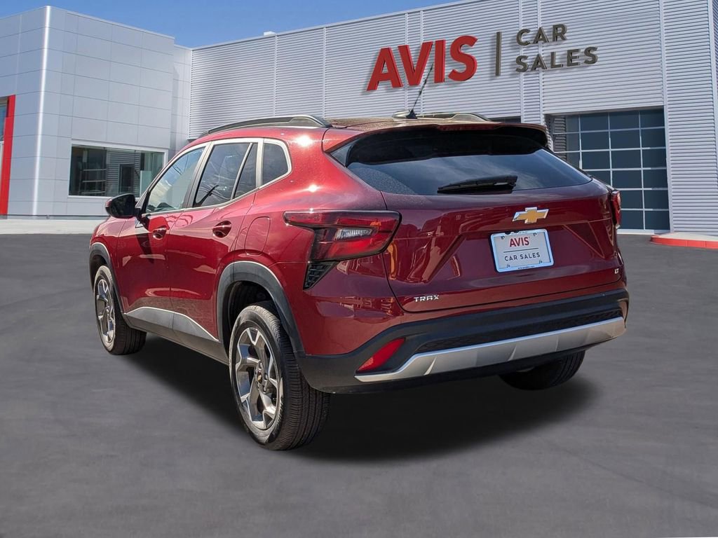Used 2025 Chevrolet Trax LT w/ LT Convenience Package image 9