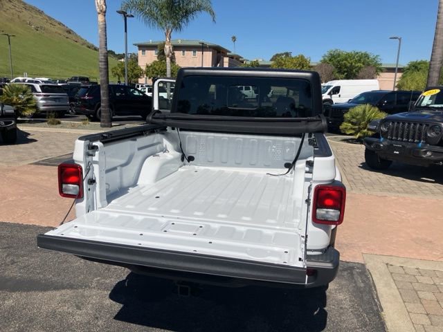 Used 2024 Jeep Gladiator Sport image 15