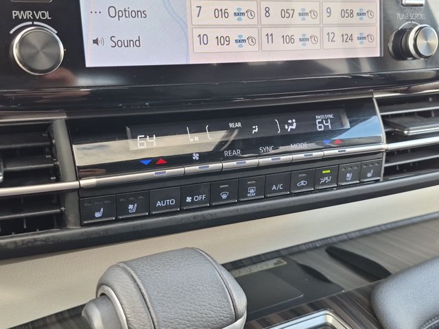 Certified 2023 Toyota Sienna Platinum FWD image 15